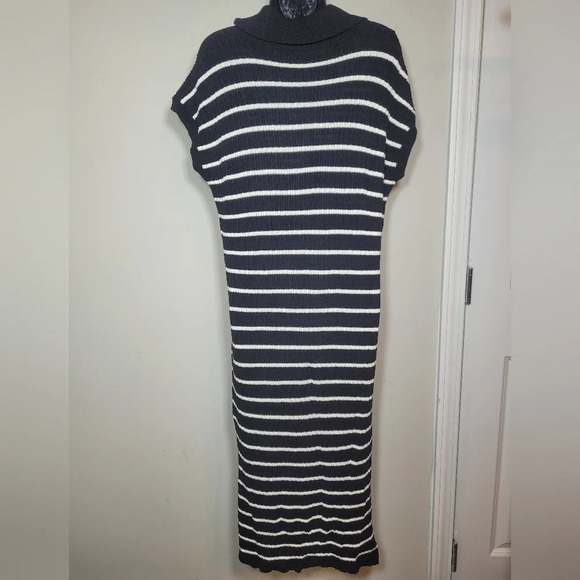 Zesica Striped Black and White Stretch Knit Maxi Dress sz L - Picture 2 of 9